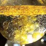 how to mix oil and water