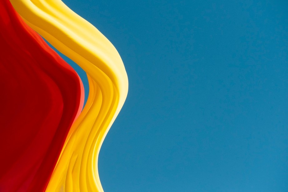 How Do Primary and Secondary Colors Interact