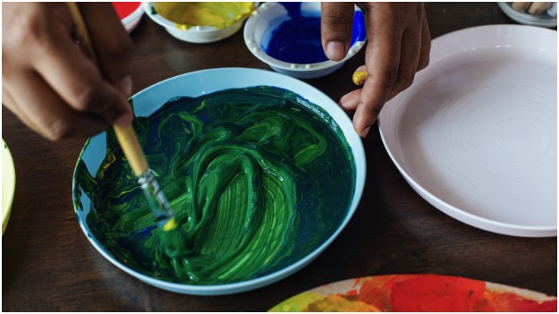 What Two Colors Make Black? The Basic Mixing Trick