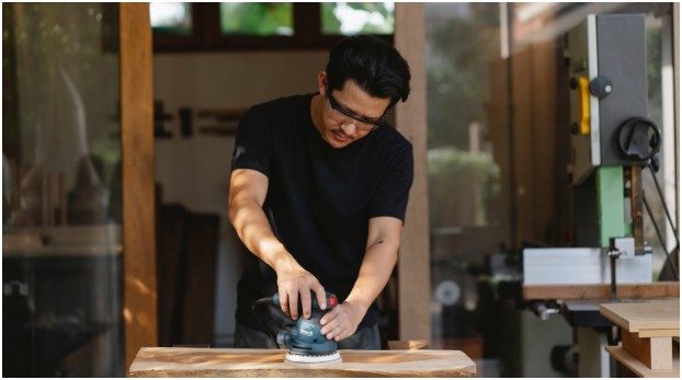 What is the Easiest Way to Remove Paint from Wood?